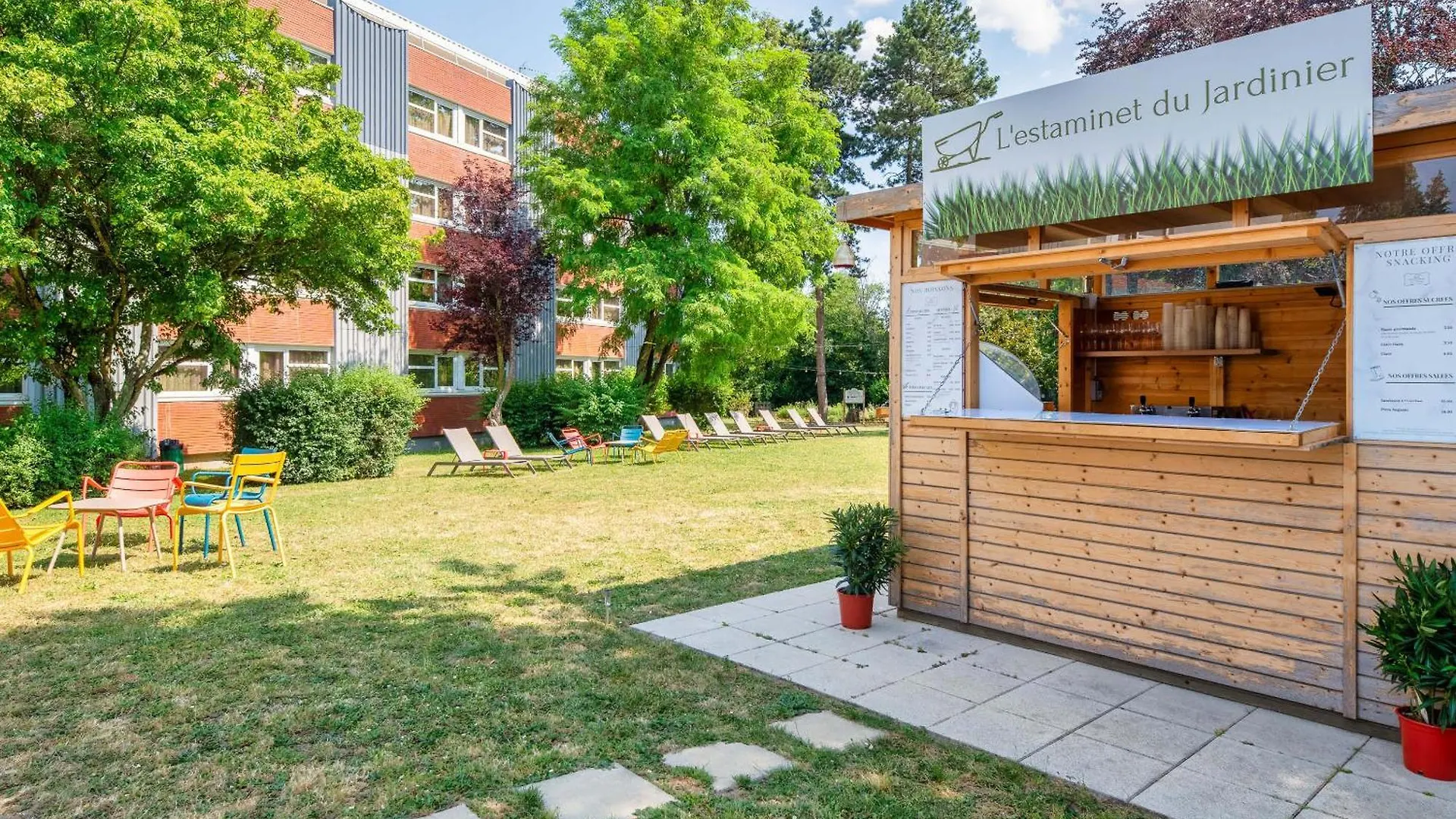 B&B Hotel Lyon Nord 4 Etoiles Дардилли 4*,