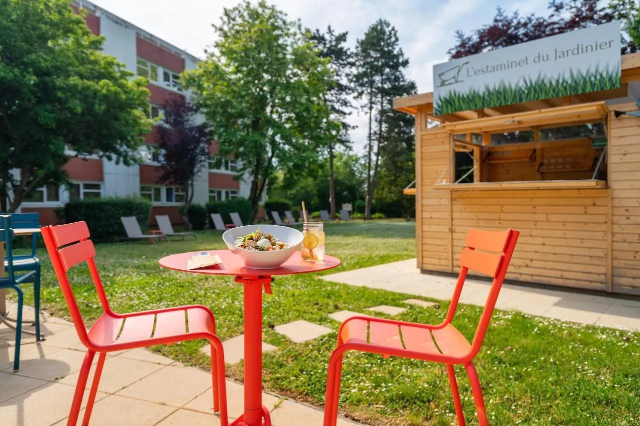 B&B Hotel Lyon Nord 4 Etoiles Dardilly 4*,