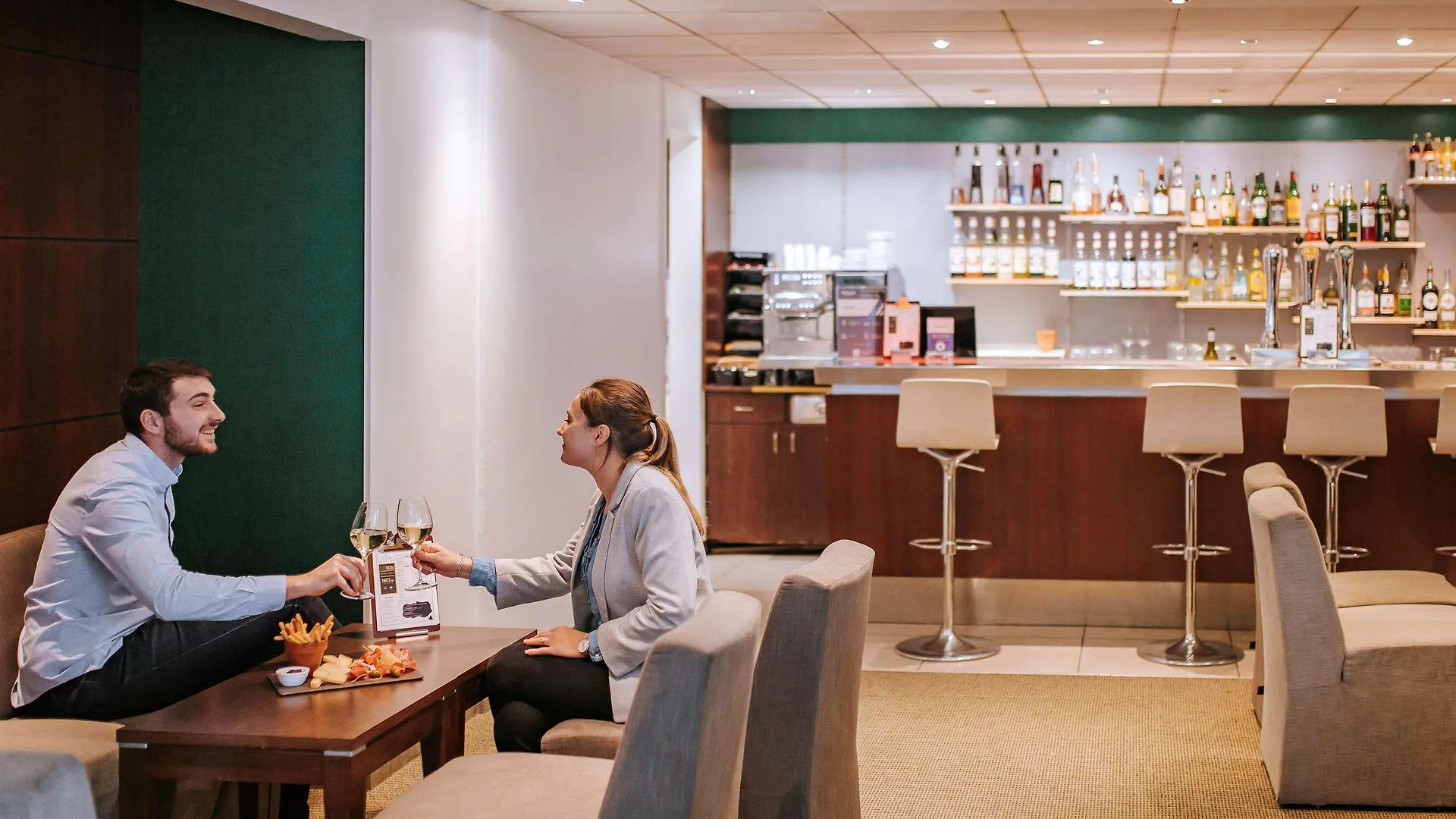 B&B Hotel Lyon Nord 4 Etoiles Dardilly 4*,